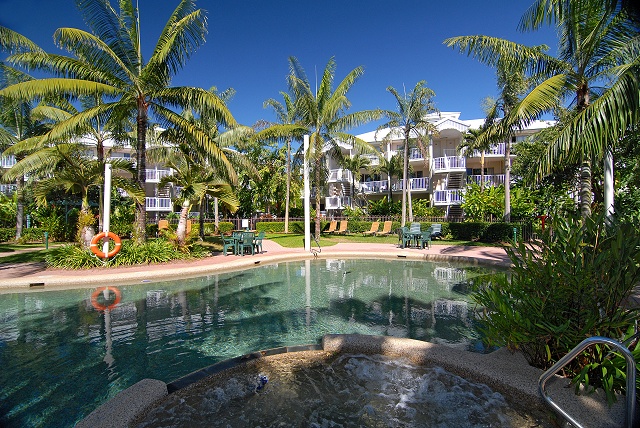 Australis Cairns Beach Resort